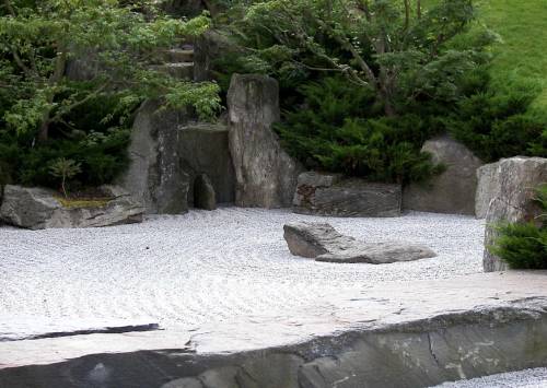 japanischer Garten, symbolischer Wasserfall