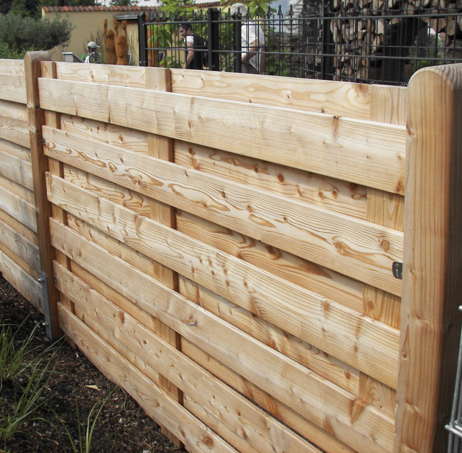 Sichtschutzzaun aus Holz